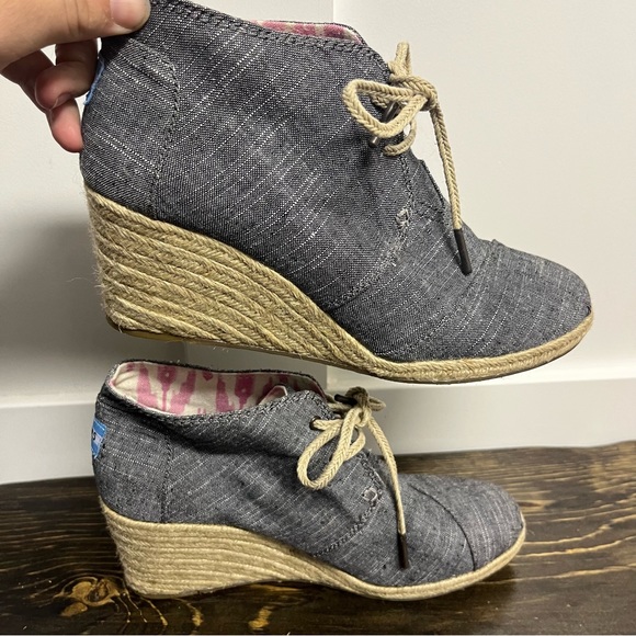 ⬇️$28 Toms shoe wedges size 9 - Picture 4 of 7